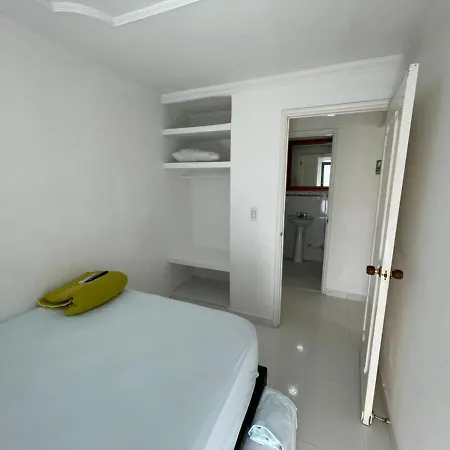 Vista Al Mar, Aire Acondicionado En Todo El Apto, Wi-fi, Parqueadero Apartamento *